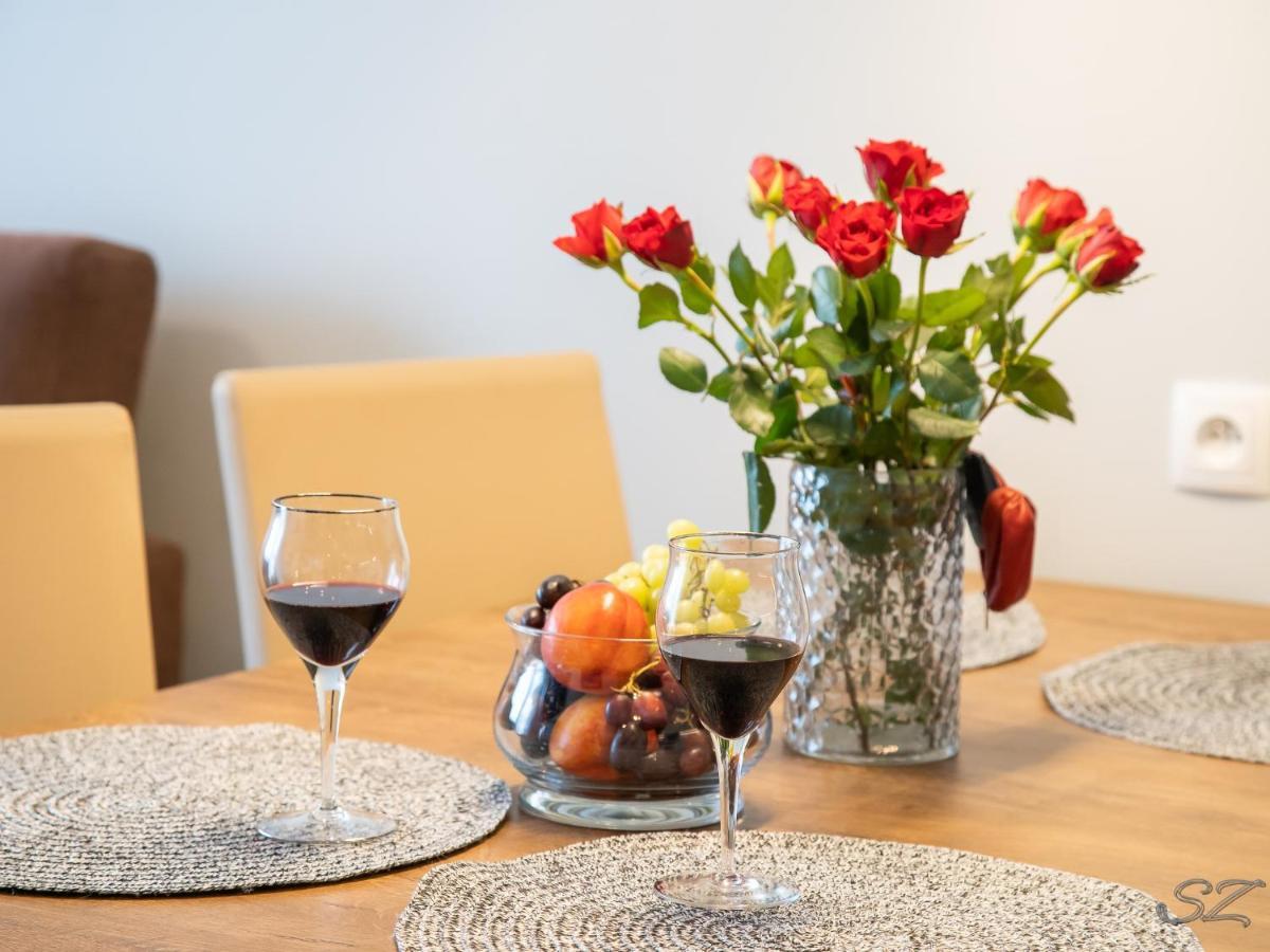 Blizej Morza 102 Z Prywatnym Garazem I Rowerami W Cenie Apartment Kolobrzeg Luaran gambar
