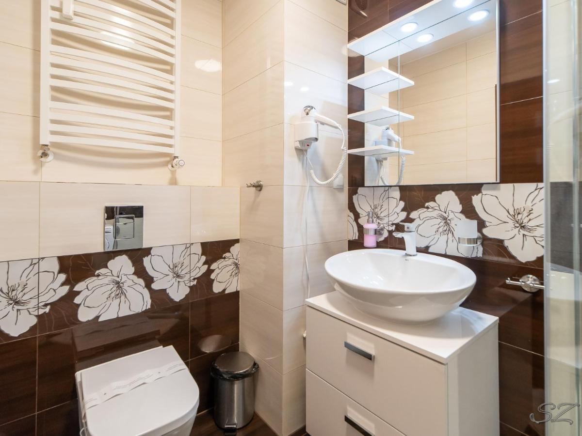Blizej Morza 102 Z Prywatnym Garazem I Rowerami W Cenie Apartment Kolobrzeg Luaran gambar